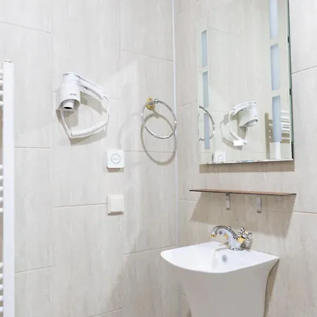Domenic Free Parking Otel 4*
