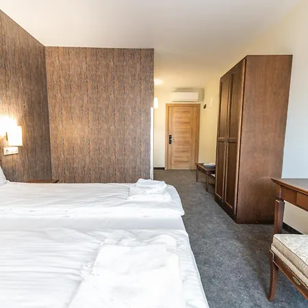 Domenic Free Parking 4* Filibe