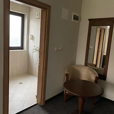 Hotel Domenic Free Parking