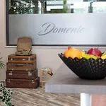 מלון Domenic Free Parking 4*