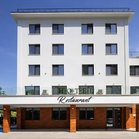 Domenic Free Parking ホテル 4*