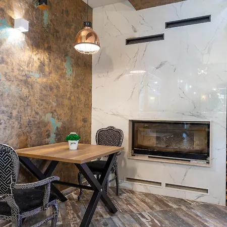 Hotel Domenic Free Parking