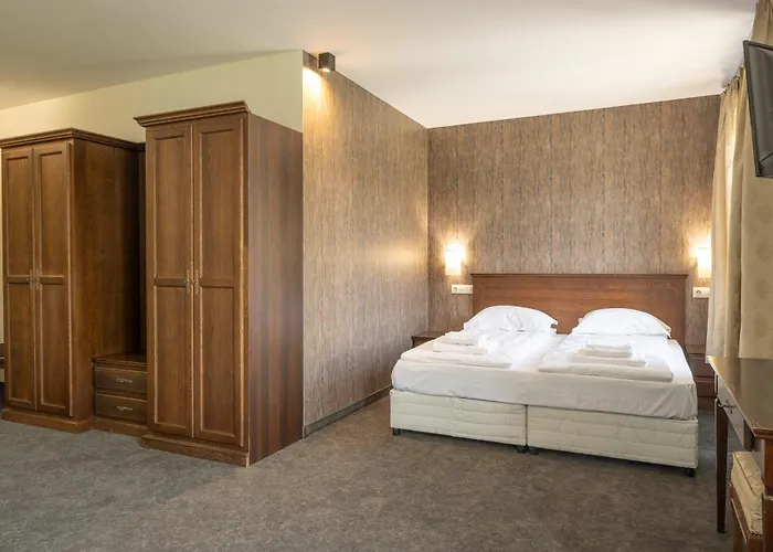 Domenic Free Parking ホテル