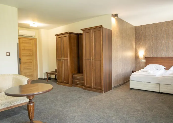 ホテル Domenic Free Parking 4*