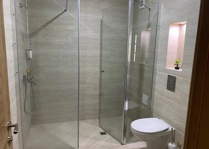 ホテル Domenic Free Parking 4*